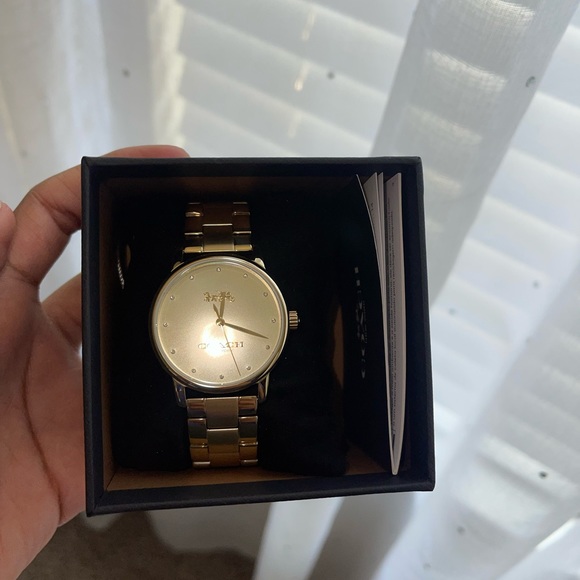 Coach Watch - Picture 4 of 6